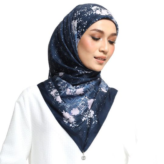 NUSANTARA IN SQ CLASSIC BLUE
