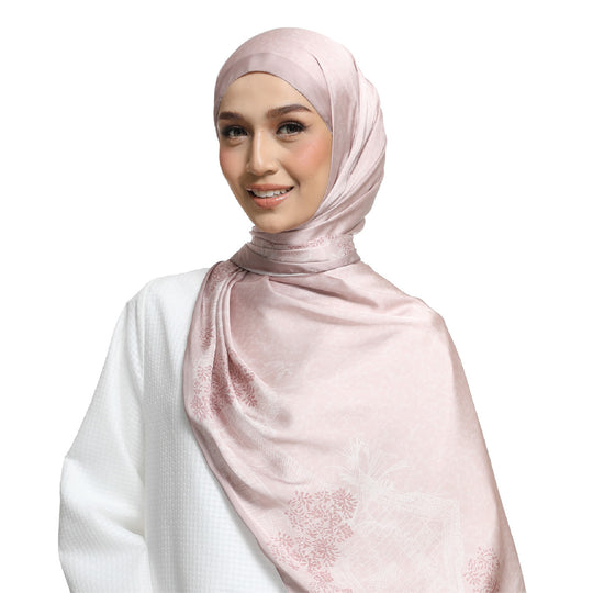 SERAMBI IN ROSY BROWN