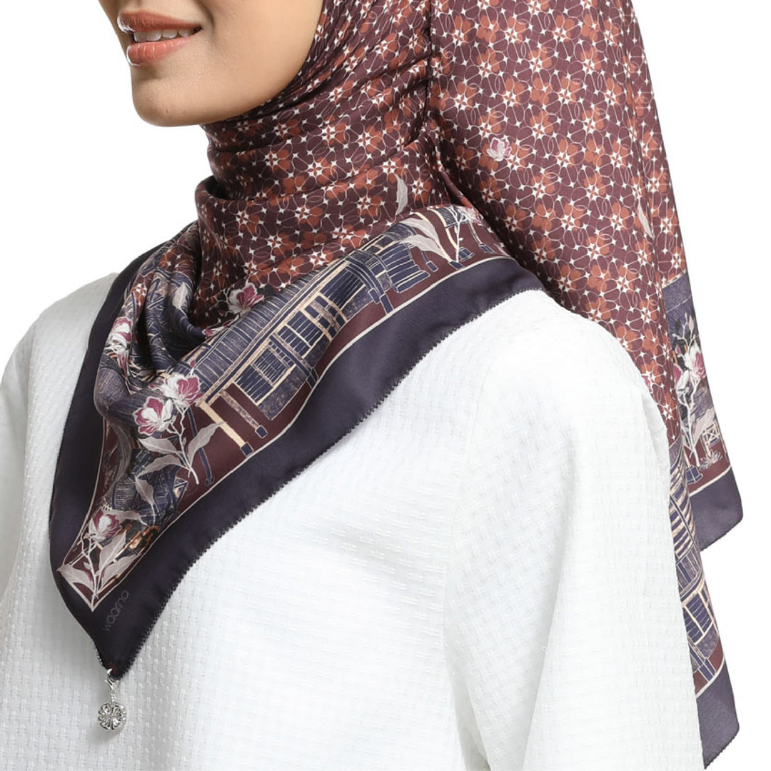 WARISAN IN SQ DARK MAROON