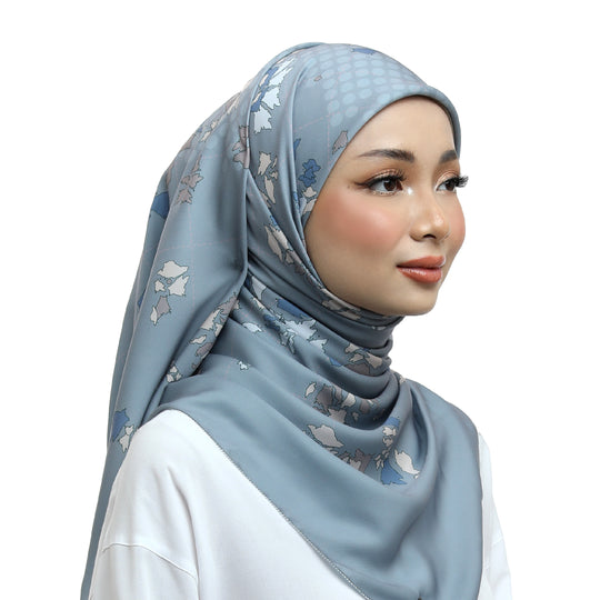 REVERIE IN PLATINUM
